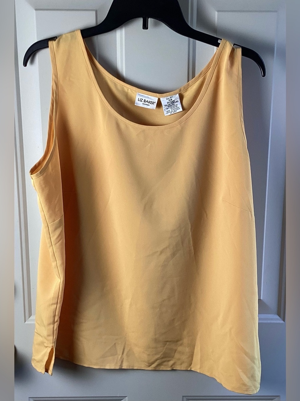 Liz Baker Pale Yellow Scoop Neck Sleeveless Top